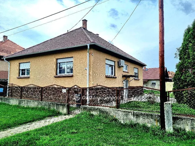 Eladó ház Bátonyterenye 185 nm