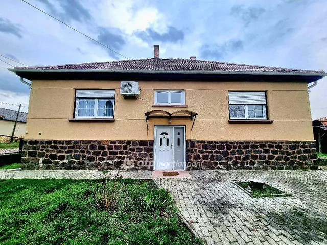 Eladó ház Bátonyterenye 185 nm