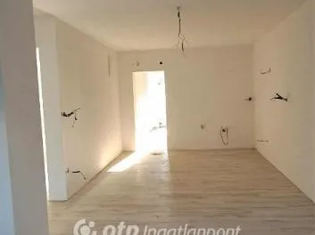 Eladó lakás Pásztó 71 nm