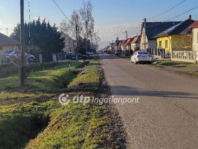 Eladó telek Pásztó 841 nm