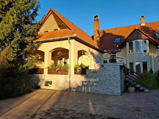 Eladó ház Balassagyarmat 232 nm