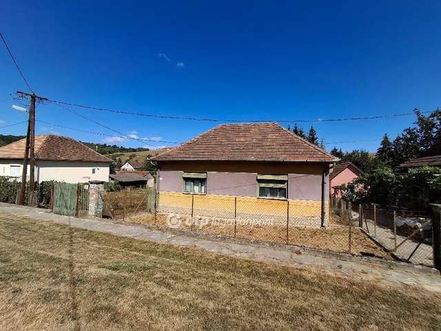 Eladó ház Nógrádsipek 71 nm