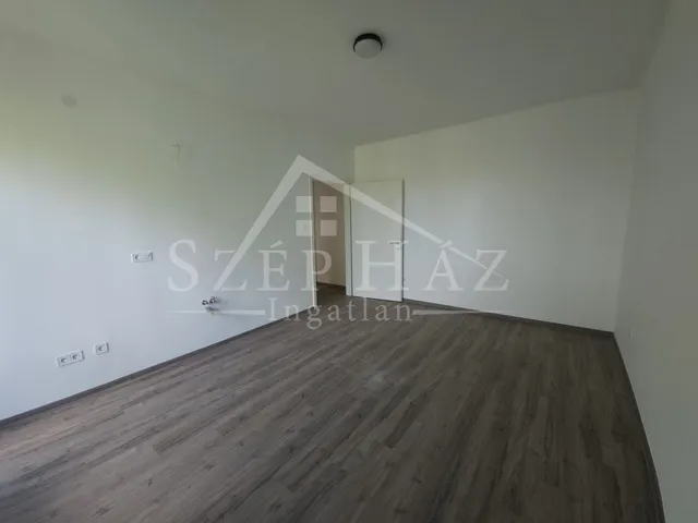 Eladó lakás Pécs, Meszes 35 nm