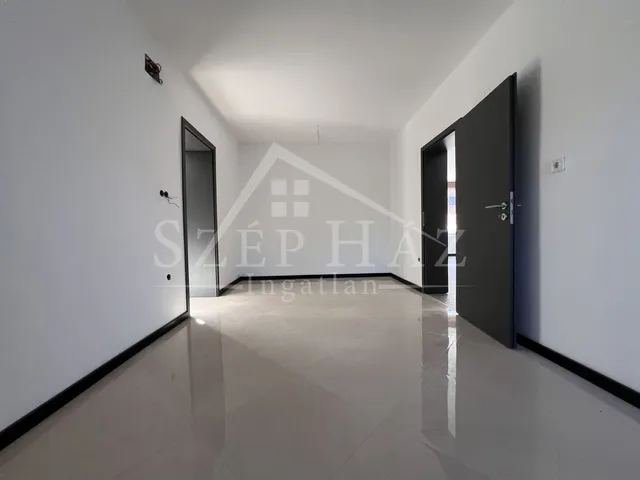 Eladó lakás Pécs 113 nm