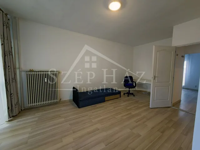 Kiadó lakás Pécs, Uránváros 54 nm