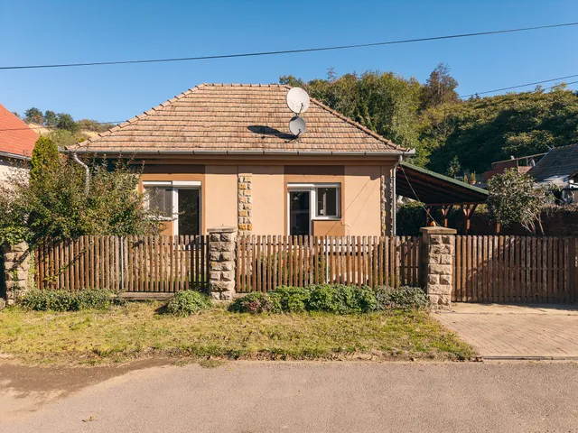 Eladó ház Szente 109 nm