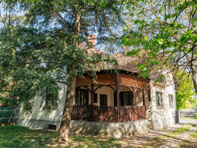Eladó ház Gödöllő, Központ 200 nm