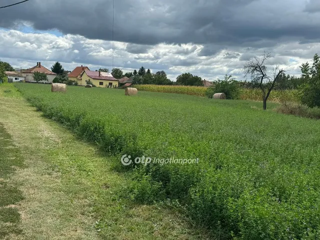 Eladó telek Tiszafüred 1497 nm