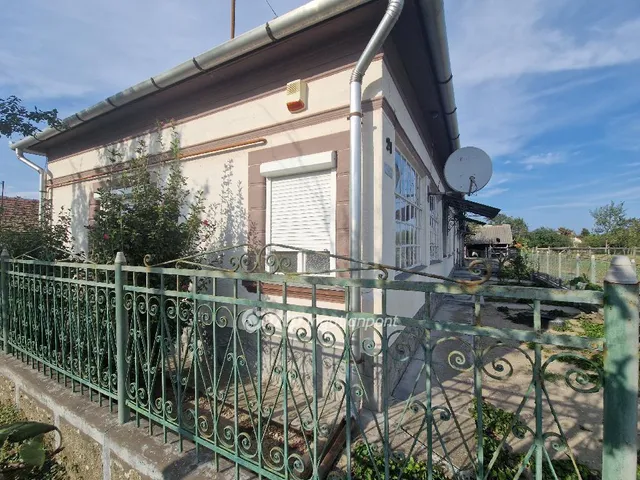 Eladó ház Poroszló 84 nm