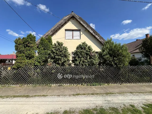 Eladó ház Tiszafüred 182 nm