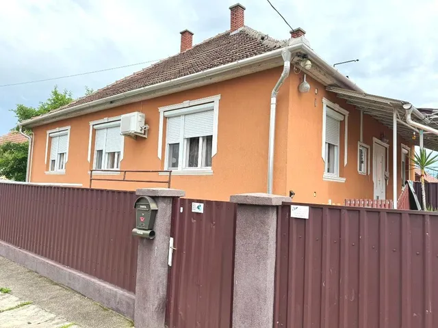 Eladó ház Poroszló 205 nm