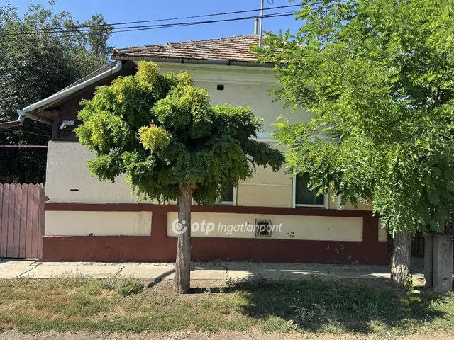 Eladó ház Kunmadaras 83 nm