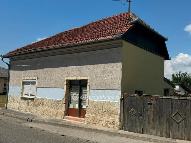 Eladó ház Tiszafüred 140 nm