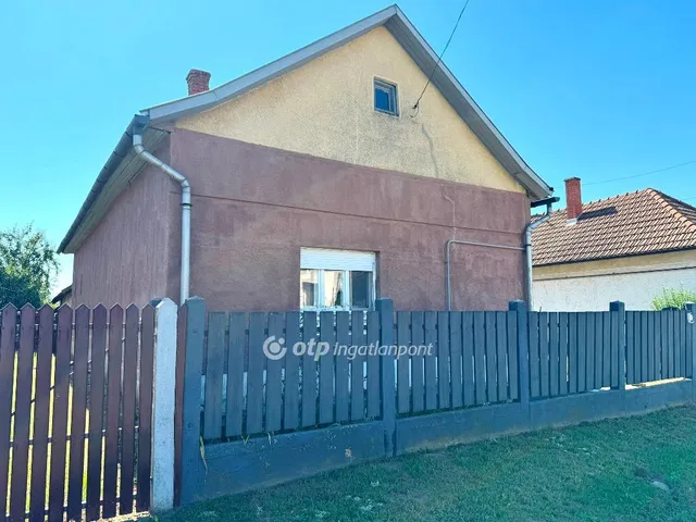 Eladó ház Egyek 72 nm