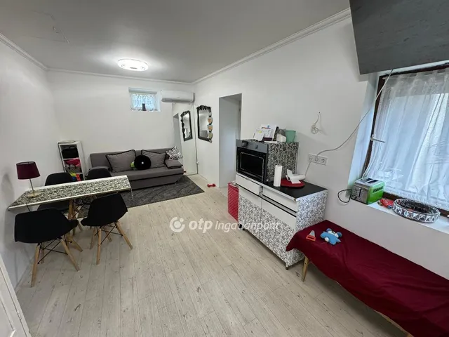 Eladó ház Poroszló 87 nm