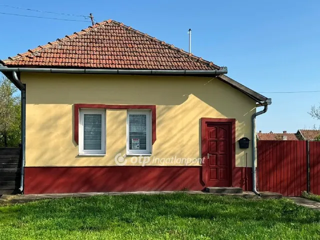 Eladó ház Tiszanána 83 nm