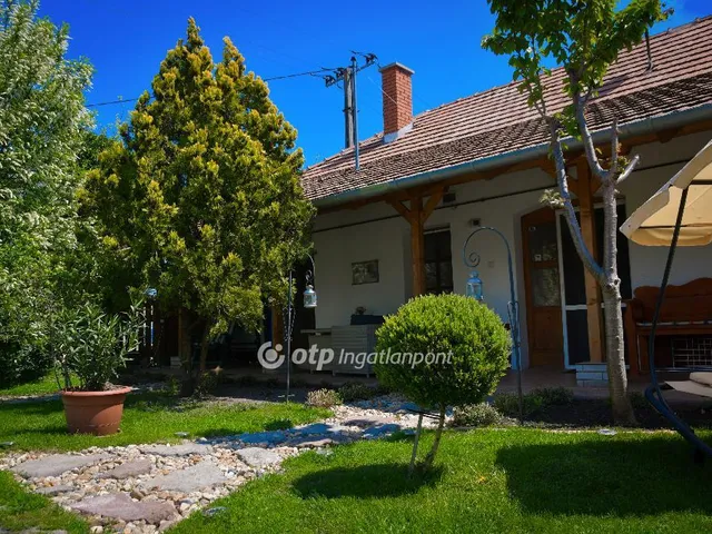 Eladó ház Poroszló 70 nm