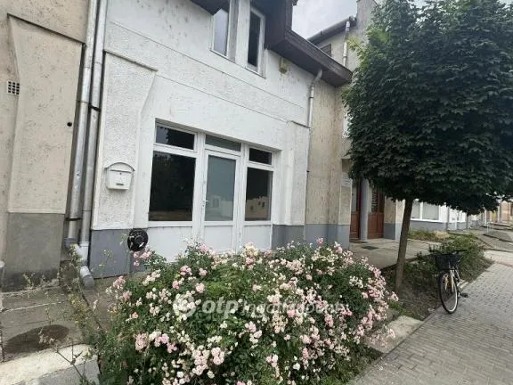 Eladó kereskedelmi és ipari ingatlan Tiszafüred 72 nm