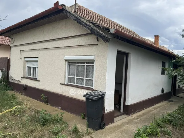 Eladó ház Tiszafüred 82 nm