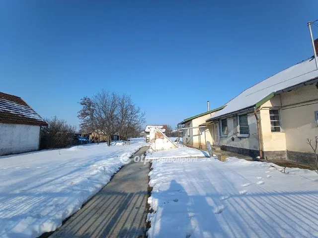 Eladó ház Tiszaszőlős 91 nm