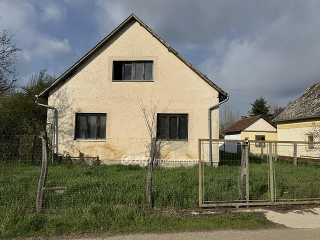 Eladó ház Tiszafüred 156 nm