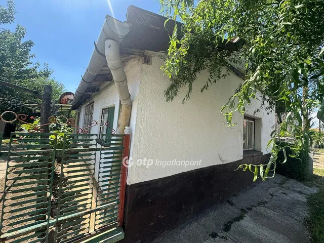 Eladó ház Tiszafüred 45 nm