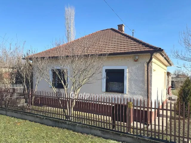 Eladó ház Poroszló 124 nm