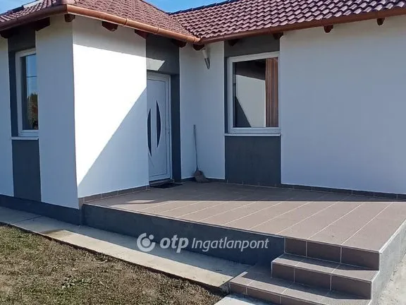 Eladó üdülő és hétvégi ház Abádszalók 62 nm