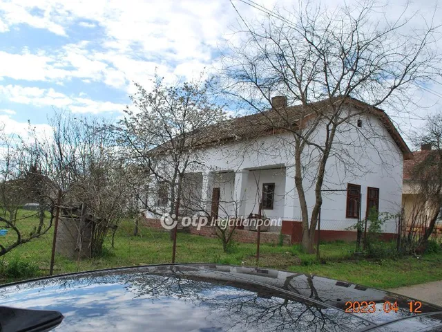 Eladó ház Tiszaszentimre 66 nm