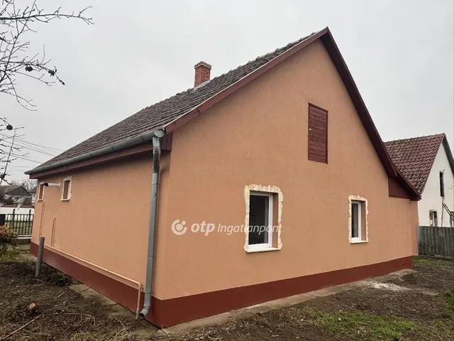 Eladó ház Tiszafüred 63 nm