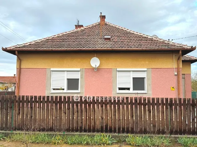Eladó ház Abádszalók 112 nm