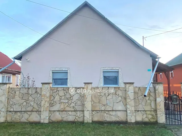 Eladó ház Tiszafüred 121 nm