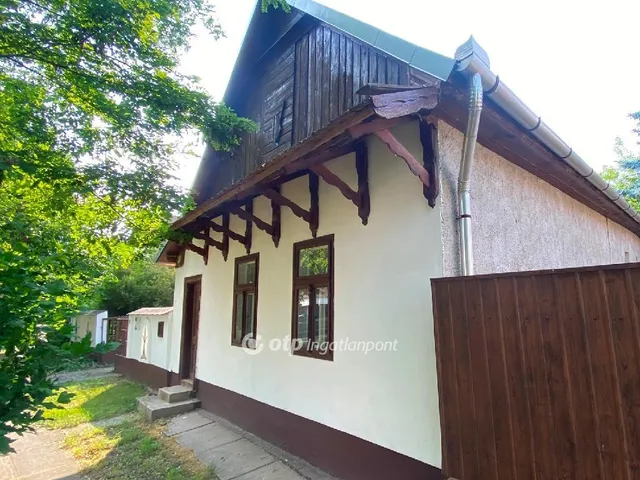 Eladó ház Tiszanána 105 nm