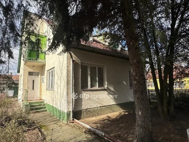 Eladó ház Tiszafüred 124 nm