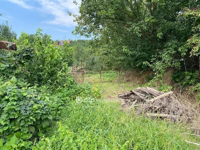 Eladó telek Tiszafüred 1098 nm