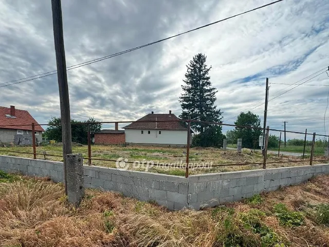 Eladó telek Tiszafüred 914 nm