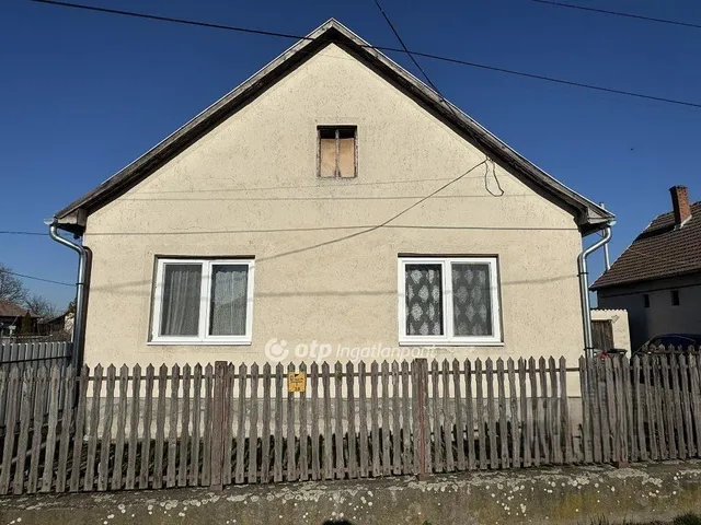 Eladó ház Poroszló 95 nm