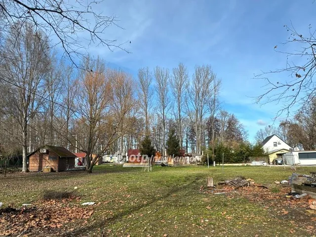 Eladó telek Tiszaderzs 2001 nm