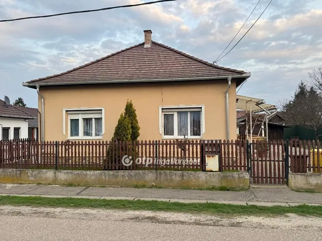 Eladó ház Tiszafüred 105 nm