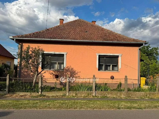 Eladó ház Tiszafüred 101 nm