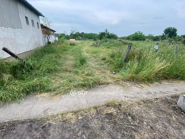 Eladó telek Nagyiván 1173 nm