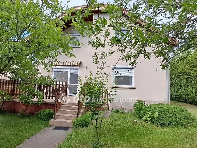 Eladó ház Szigetcsép 173 nm