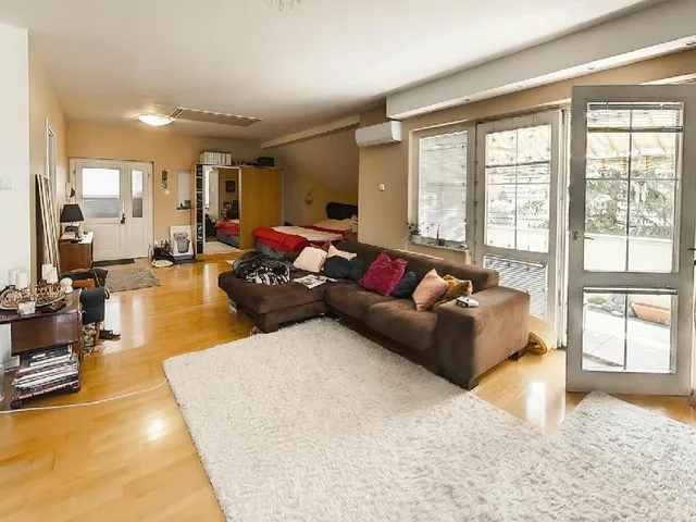 Eladó lakás Budapest II. kerület, Széphalom 104 nm