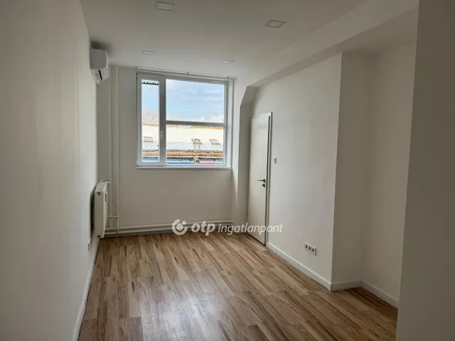 Eladó lakás Budapest XXI. kerület, Gyártelep 32 nm