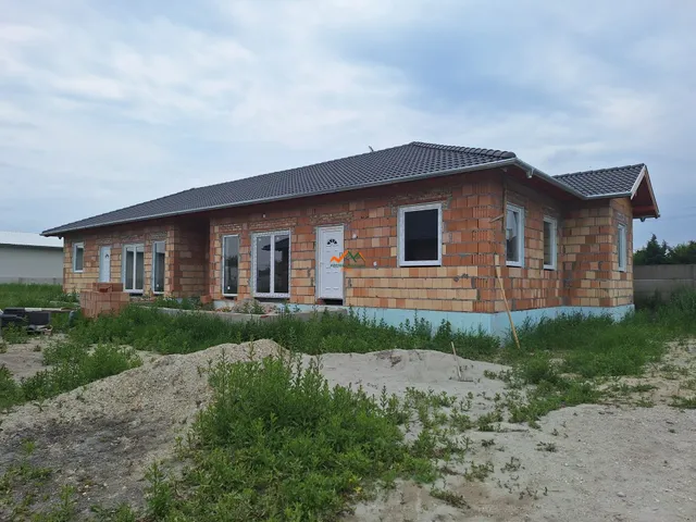 Eladó ház Kiskunlacháza 83 nm