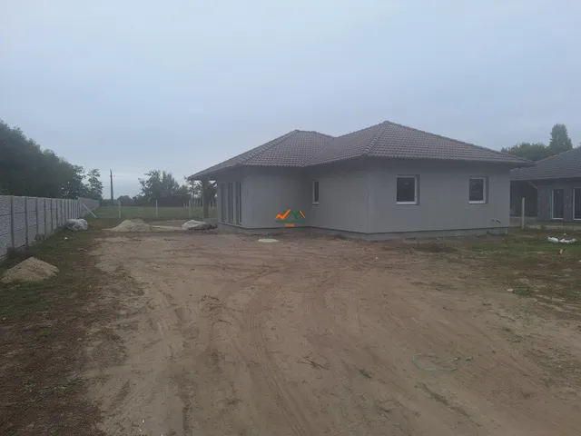 Eladó ház Kiskunlacháza 99 nm