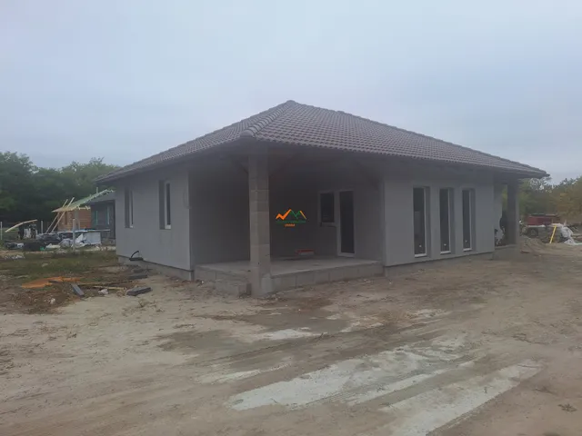 Eladó ház Kiskunlacháza 99 nm