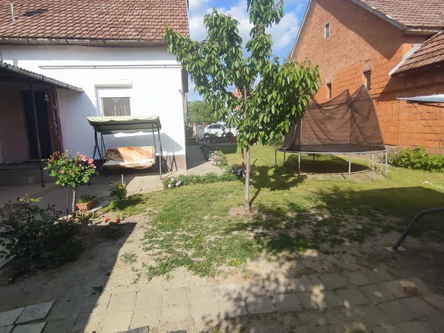 Eladó ház Makó, Gerizdes 85 nm