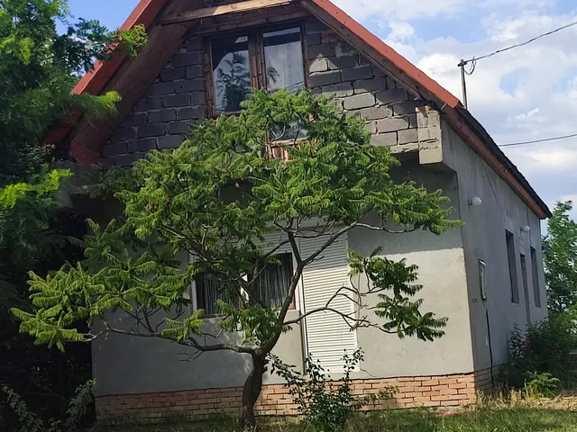 Eladó ház Kiszombor 66 nm