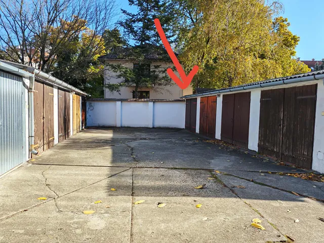 Eladó garázs Szeged, Móraváros 14 nm